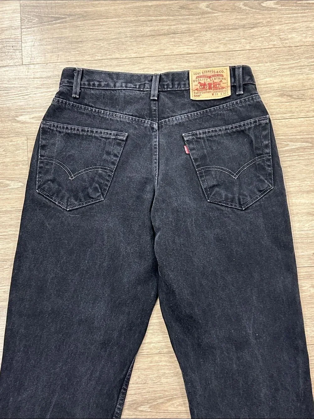 Levi's 550 Relaxed Straight Jeans in Black Denim 33 x 28